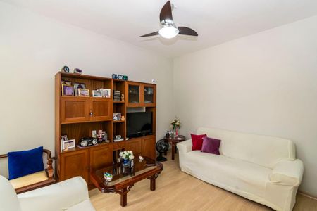 Apartamento para alugar com 70m², 2 quartos e 1 vagaSala
