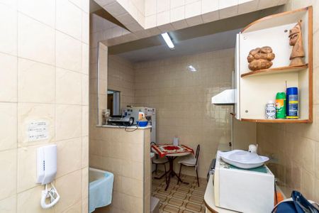 Apartamento para alugar com 70m², 2 quartos e 1 vagaÁrea de Serviço