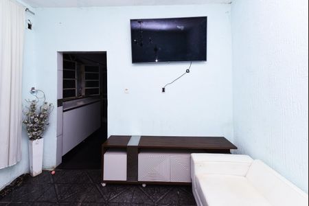 Casa à venda com 170m², 2 quartos e sem vaga Casa à venda com 170m², 2 quartos e sem vagaSala