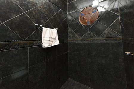 Casa à venda com 170m², 2 quartos e sem vaga Casa à venda com 170m², 2 quartos e sem vagaBanheiro