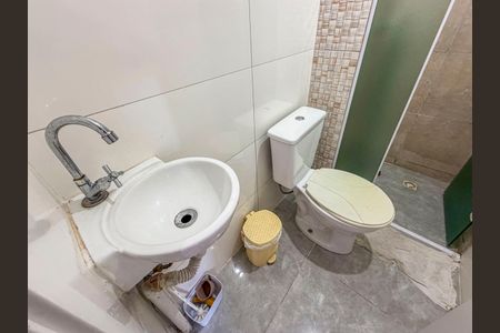 Banheiro de apartamento para alugar com 2 quartos, 40m² em Vila João Ramalho, Santo André