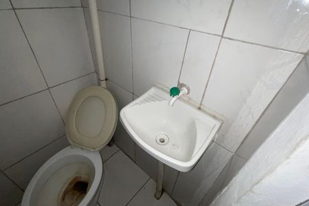 Casa para alugar com 59m², 1 quarto e sem vaga Casa para alugar com 59m², 1 quarto e sem vagaBanheiro