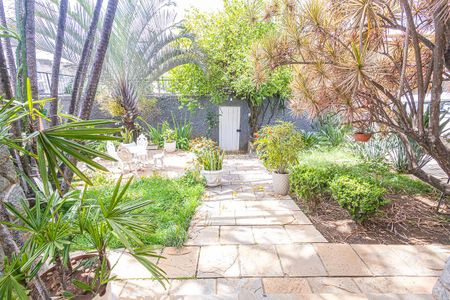 Casa para alugar com 450m², 5 quartos e 4 vagasquintal