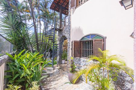 Casa para alugar com 450m², 5 quartos e 4 vagasquintal