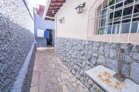 Casa para alugar com 450m², 5 quartos e 4 vagasarea de serviço