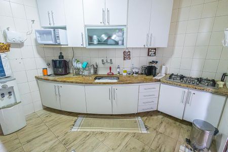 Casa para alugar com 450m², 5 quartos e 4 vagascozinha