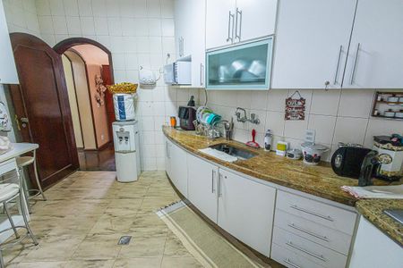 Casa para alugar com 450m², 5 quartos e 4 vagascozinha