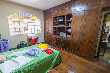 Casa para alugar com 450m², 5 quartos e 4 vagasquarto 2