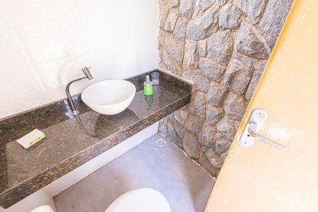 Casa para alugar com 450m², 5 quartos e 4 vagasbanheiro de serviço