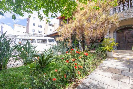 Casa para alugar com 450m², 5 quartos e 4 vagasquintal