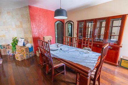 Casa para alugar com 450m², 5 quartos e 4 vagascopa