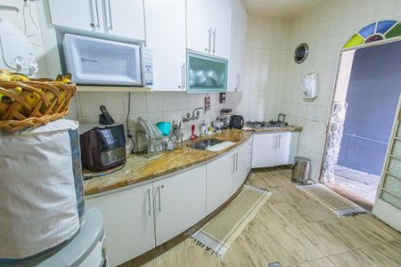 Casa para alugar com 450m², 5 quartos e 4 vagascozinha