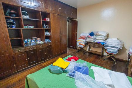 Casa para alugar com 450m², 5 quartos e 4 vagasquarto 2