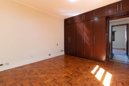 Casa para alugar com 220m², 3 quartos e 4 vagasSuíte