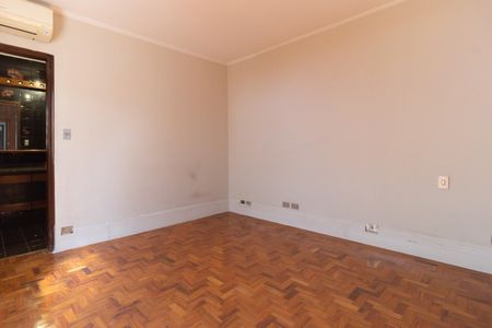 Casa para alugar com 220m², 3 quartos e 4 vagasSuíte