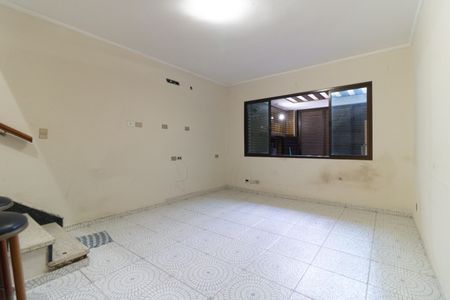 Casa para alugar com 220m², 3 quartos e 4 vagasSala