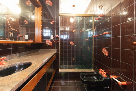 Casa para alugar com 220m², 3 quartos e 4 vagasBanheiro da Suíte