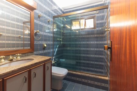 Casa para alugar com 220m², 3 quartos e 4 vagasBanheiro Social 2