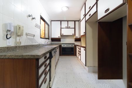 Casa para alugar com 220m², 3 quartos e 4 vagasCozinha 