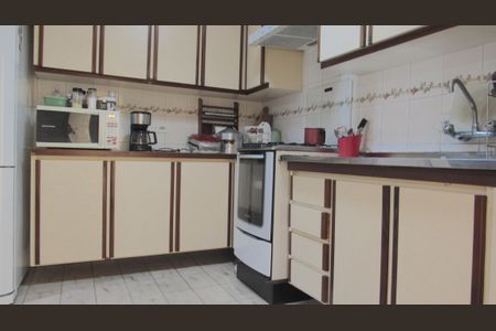 Casa à venda com 205m², 4 quartos e 2 vagasCozinha