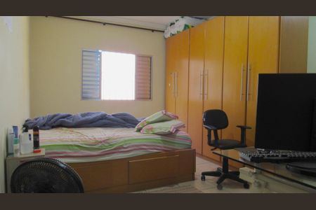 Casa à venda com 205m², 4 quartos e 2 vagasSuíte