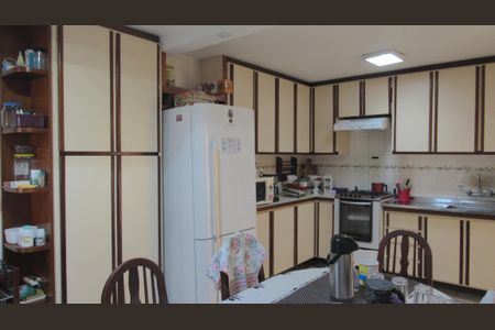 Casa à venda com 205m², 4 quartos e 2 vagasCozinha