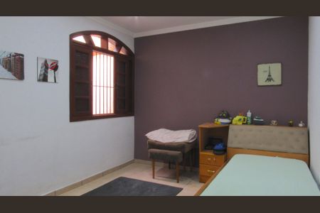Casa à venda com 205m², 4 quartos e 2 vagasQuarto 2