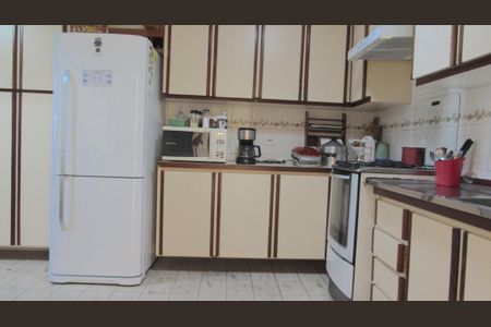 Casa à venda com 205m², 4 quartos e 2 vagasCozinha