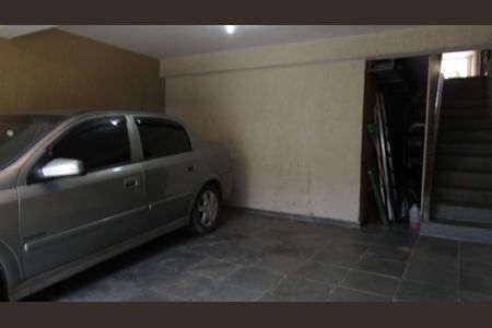 Casa à venda com 205m², 4 quartos e 2 vagasGaragem