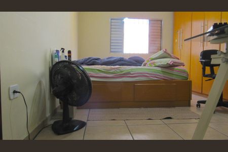 Casa à venda com 205m², 4 quartos e 2 vagasSuíte