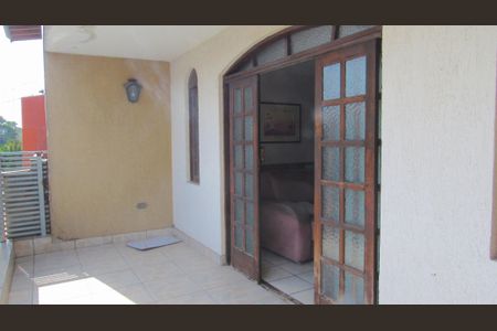 Casa à venda com 205m², 4 quartos e 2 vagasSala - Varanda