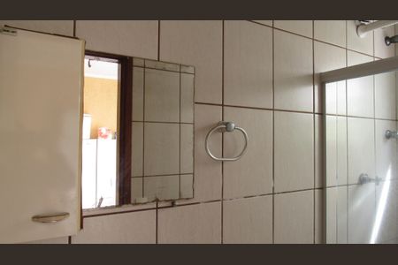 Casa à venda com 205m², 4 quartos e 2 vagasBanheiro 3