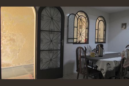 Casa à venda com 205m², 4 quartos e 2 vagasCozinha