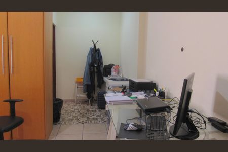 Casa à venda com 205m², 4 quartos e 2 vagasSuíte