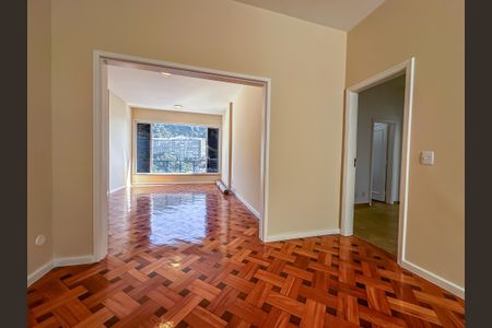 Apartamento para alugar com 155m², 3 quartos e 1 vaga