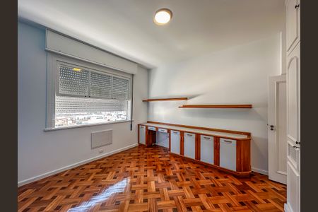 Apartamento para alugar com 155m², 3 quartos e 1 vaga