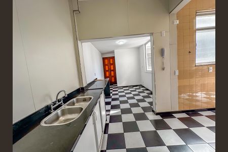 Apartamento para alugar com 155m², 3 quartos e 1 vaga