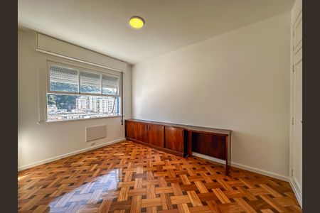 Apartamento para alugar com 155m², 3 quartos e 1 vaga