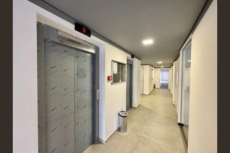 Apartamento à venda com 24m², 1 quarto e sem vagaElevadores