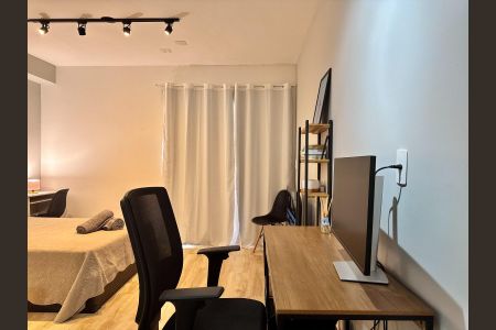 Apartamento à venda com 24m², 1 quarto e sem vagaSala / Quarto