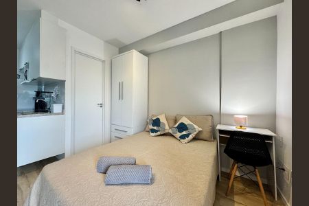 Apartamento à venda com 24m², 1 quarto e sem vagaSala / Quarto