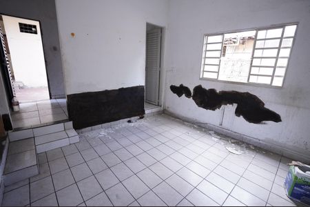 Casa à venda com 210m², 3 quartos e 2 vagas