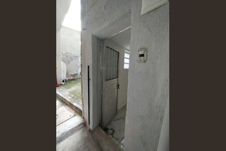 Entrada  de casa para alugar com 1 quarto, 40m² em São Salvador, São Paulo