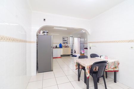 Casa à venda com 210m², 3 quartos e 2 vagasCopa