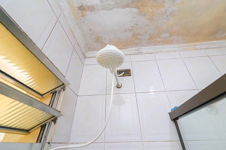 Casa à venda com 210m², 3 quartos e 2 vagasBanheiro Social