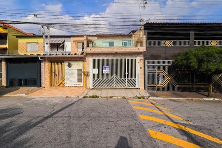 Casa à venda com 210m², 3 quartos e 2 vagasFachada