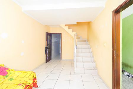 Casa à venda com 210m², 3 quartos e 2 vagasSala