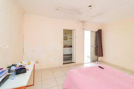 Casa à venda com 210m², 3 quartos e 2 vagasQuarto 1 - Suíte