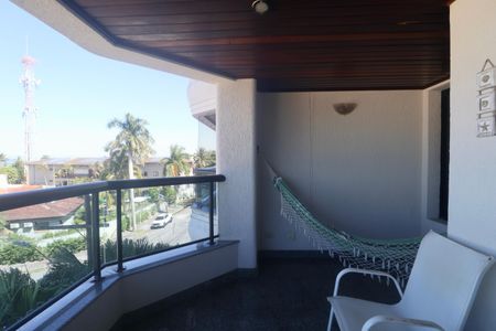 Varanda de apartamento para alugar com 3 quartos, 180m² em Centro, Guarujá