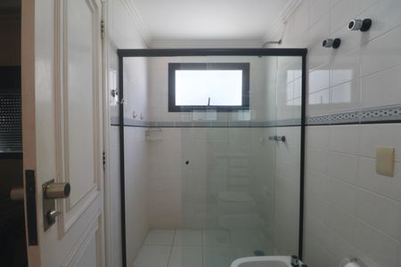 Apartamento para alugar com 180m², 3 quartos e 2 vagasBanheiro Suíte 3